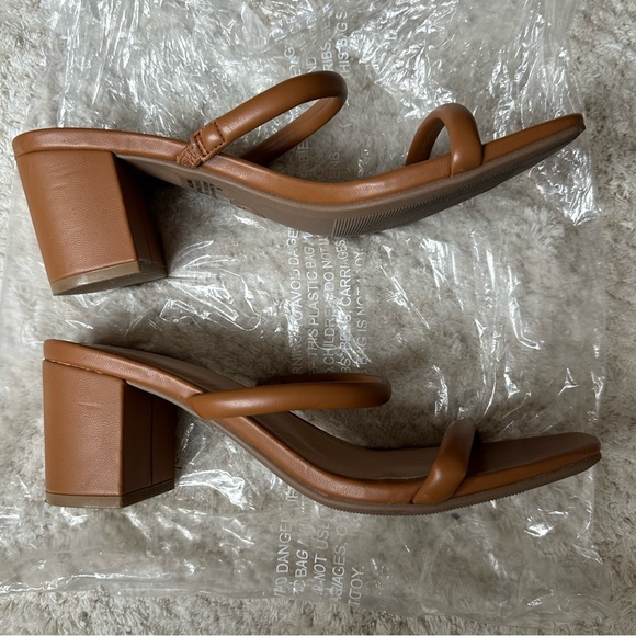 a new day Block Heel Sandals - Picture 3 of 5